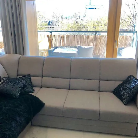 Luxury In City Centre Unique Apartment *