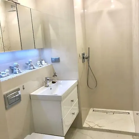 Luxury In City Centre Unique Apartment *