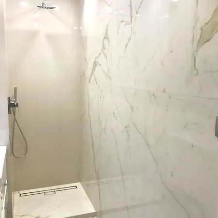 Luxury In City Centre Unique 华沙